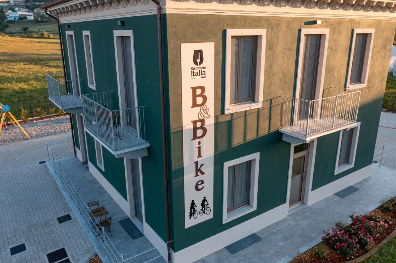B & Bike Di Ristorante Italia Mombello Monferrato ภายนอก รูปภาพ